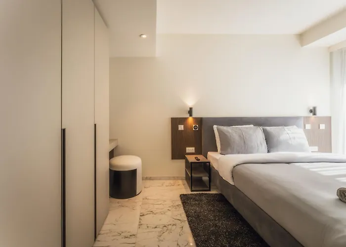 Official Mercury With Rooftop Pool Access Διαμέρισμα *