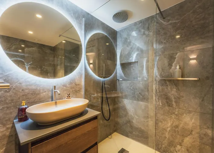 Official Mercury With Rooftop Pool Access Appartement