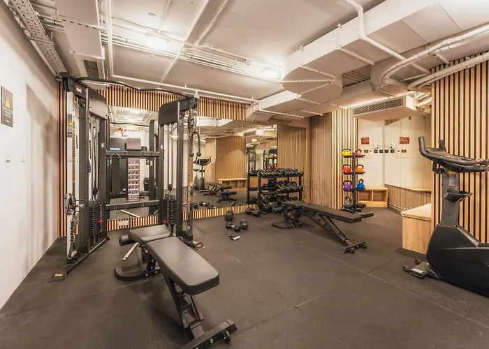 Official Mercury With Rooftop Pool Access