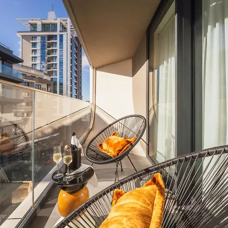 Official Mercury With Rooftop Pool Access San Ġiljan